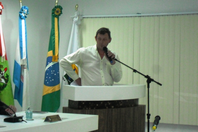 https://camaraguabiruba.sc.gov.br/upload/noticias/2011/06/land_md_fotos-da-sessao-da-camara-dia-21-06-2011-007_0.jpg