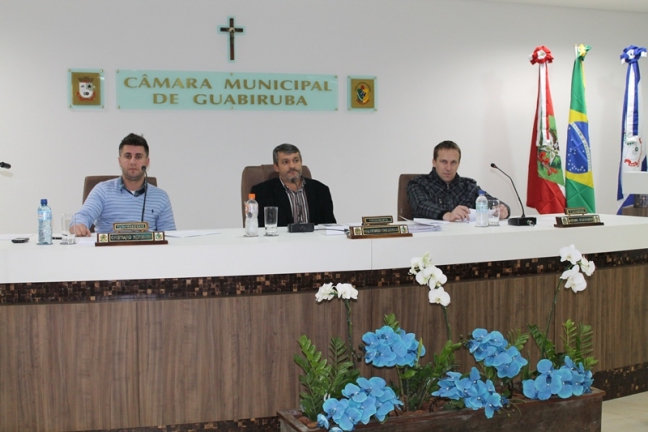 https://camaraguabiruba.sc.gov.br/upload/noticias/2013/08/land_md_img_2095.jpg