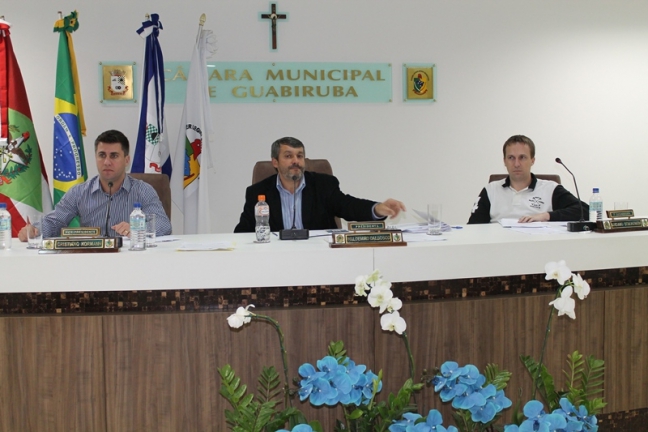 https://camaraguabiruba.sc.gov.br/upload/noticias/2013/09/land_md_img_2310.jpg