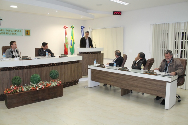 https://camaraguabiruba.sc.gov.br/upload/noticias/2015/06/land_md_94383129b17925c8a6e04ad2535ab11f.jpg