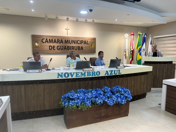 Estudantes de Guabiruba são premiados durante sessão da Câmara de Vereadores